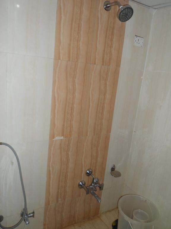 Hotel Avion Inn Ahmedabad Rum bild