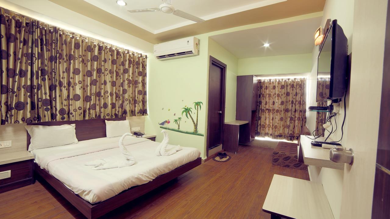 Hotel Avion Inn Ahmedabad Exteriör bild