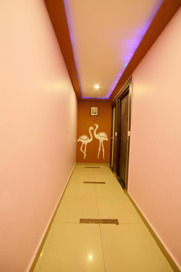 Hotel Avion Inn Ahmedabad Exteriör bild